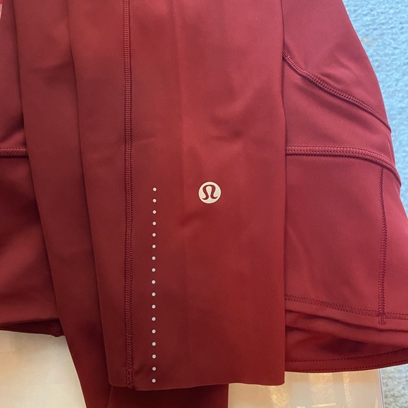 Lululemon fast and free high rise crop size 4 - Picture 3 of 6